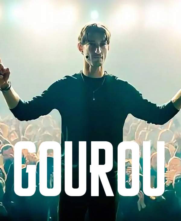 Pierre Niney dans le rôle de Coach Matt dans le film Gourou de Yann Gozlan