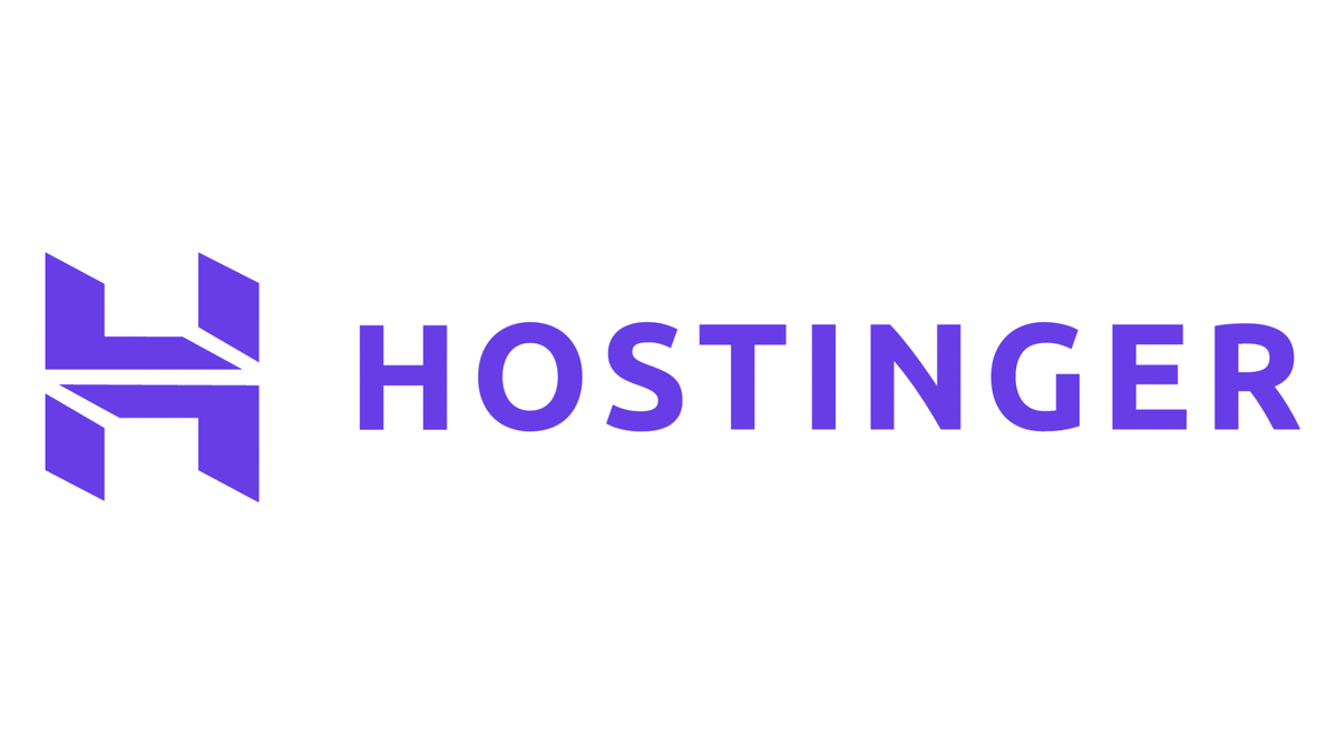 Interface du panneau de contrôle hPanel de Hostinger sur un ordinateur portable, illustrant la simplicité d'utilisation pour les entrepreneurs et PME, un point clé de notre avis Hostinger PME.