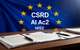 Dirigeants analysant des documents réglementaires européens